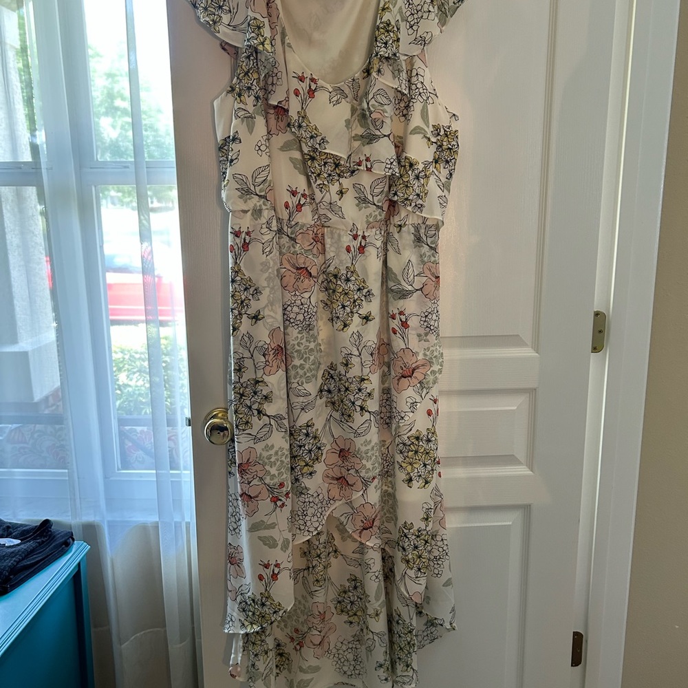 Torrid est 1946 beige with light floral high low with slit fully lined dress